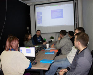студенты и преподаватели курсов в  Москве 